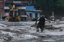 Lũ quét kinh hoàng tại biên giới Nepal - Tây Tạng, hơn 1.000 người mất tích