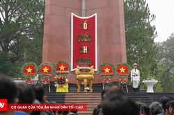 L&acirc;m Đồng d&acirc;ng hương tưởng niệm c&aacute;c Anh h&ugrave;ng Liệt sĩ