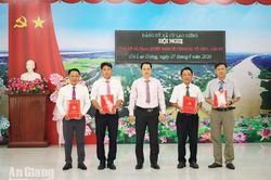 Cù Lao Giêng thành lập 6 Đảng bộ cơ sở trường học