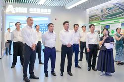 B&iacute; thư Tỉnh ủy Bắc Ninh Nguyễn Hồng Th&aacute;i thăm Tập đo&agrave;n Shandong Hi-Speed (Trung Quốc)