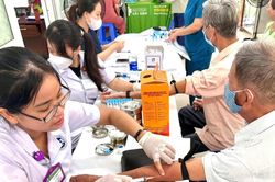Sớm hoàn thành mục tiêu khám sức khỏe toàn dân