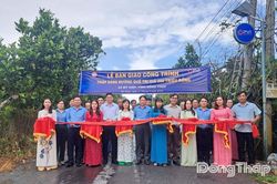 Tài trợ 10 tỷ đồng Chương trình 'Thắp sáng đường quê' tại Đồng Tháp