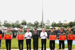 B&iacute; thư Tỉnh ủy Th&aacute;i Đại Ngọc thăm, động vi&ecirc;n c&aacute;n bộ, chiến sĩ C&ocirc;ng an tỉnh Gia Lai