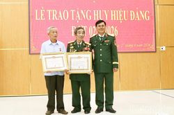 Đảng ủy phường Nam Nha Trang tổ chức trao Huy hiệu Đảng cho 336 đảng vi&ecirc;n