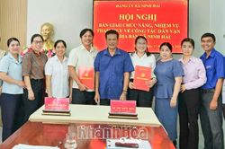 Đảng ủy x&atilde; Ninh Hải b&agrave;n giao nhiệm vụ tham mưu c&ocirc;ng t&aacute;c d&acirc;n vận