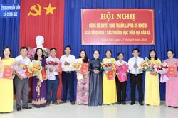 Xã Công Hải công bố quyết định thành lập cơ sở giáo dục và bổ nhiệm lãnh đạo quản lý