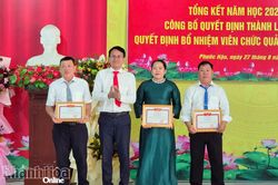 Xã Phước Hậu công bố quyết định thành lập trường và bổ nhiệm viên chức quản lý
