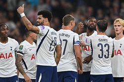 Tottenham v&ugrave;i dập Charlton 5-1 tại v&ograve;ng 2 C&uacute;p Li&ecirc;n đo&agrave;n: M&agrave;n ch&agrave;o s&acirc;n rực s&aacute;ng của Savinho