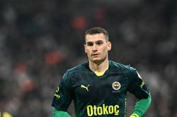 Thủ m&ocirc;n Dominik Livakovic k&yacute; hợp đồng gia nhập Barcelona đến năm 2030 sau kiểm tra y tế