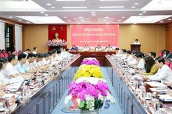 Hội nghị Ban Chấp h&agrave;nh Đảng bộ tỉnh