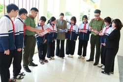 Bảo vệ trẻ em trên không gian mạng