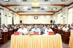 Đổi mới phải bắt đầu từ b&ecirc;n trong ng&agrave;nh gi&aacute;o dục