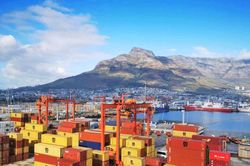 Nam Phi xây dựng hệ sinh thái logistics xanh kết nối các vùng nội địa