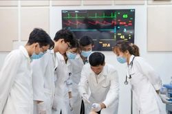 TP. Hồ Chí Minh: Hỗ trợ 100% học phí đào tạo bác sĩ nội trú
