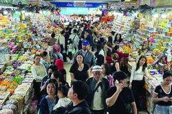 Nhịp đập số dưới mái chợ truyền thống
