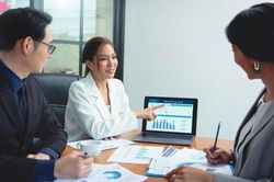 Ứng dụng học máy trong phân loại rủi ro tín dụng khách hàng cá nhân tại các ngân hàng thương mại Việt Nam