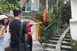 Dẫn tour đi bộ khám phá Hà Nội