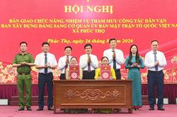 Xã Phúc Thọ bàn giao chức năng tham mưu công tác dân vận