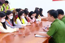Bóc gỡ đường dây ma túy núp bóng thuốc lá điện tử