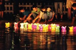 Lễ Vu Lan tưởng nhớ đấng sinh thành