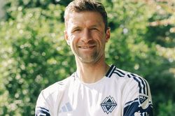 Thomas Müller và cuộc chơi mới ngoài sân cỏ