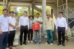 Chủ tịch UBND tỉnh Đắk Lắk kiểm tra tiến độ công trình nhà tránh lũ tại phường Tuy Hòa