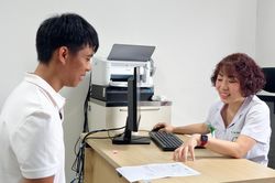 7 năm sống với khuôn mặt bất động