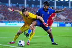 Tiền đạo Th&aacute;i Lan ch&uacute;c mừng tuyển Việt Nam, tuy&ecirc;n bố 'lần sau v&ocirc; địch'