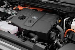 Cú gõ búa giúp Toyota tiết kiệm hàng triệu USD chi phí thay động cơ