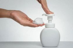 Thu hồi 2 lô dung dịch vệ sinh phụ nữ