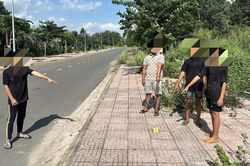 Rủ bạn đi chơi, dặn 'mang theo điện thoại' để cướp