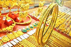 Chốt giá vàng hôm nay ngày 27/8 tiếp đà giảm mạnh
