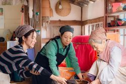 Hai câu thoại 'chữa lành' của Kẹo Ngọt Tình Yêu và Cửa Hàng Sát Thủ có điểm chung
