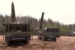 Nga lần đầu tiên sử dụng tên lửa 9M723-2 Iskander-1000 để tấn công Kyiv