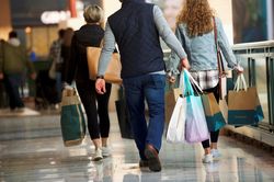 Kinh tế Mỹ kẹt giữa lạm ph&aacute;t, l&atilde;i suất v&agrave; nợ c&ocirc;ng