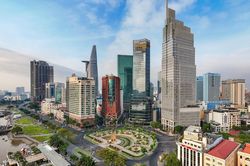 Trung tâm tài chính Việt Nam không cần 'đua' với Hong Kong, Singapore
