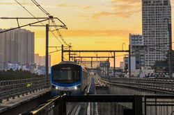 Từ thùng mì tôm đến đường chân trời ở TP.HCM