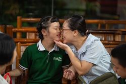 Lễ Vu Lan báo hiếu của những đứa trẻ đặc biệt