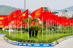 Quảng Ninh rực rỡ cờ hoa chào đón thời khắc ý nghĩa, mở ra hành trình mới