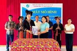 Phụ nữ v&ugrave;ng cao Xu&acirc;n &Aacute;i n&oacute;i kh&ocirc;ng với tảo h&ocirc;n