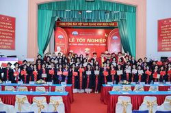 Trường Cao đẳng Du lịch Hà Nội trao bằng tốt nghiệp năm 2026 cho 902 tân cử nhân