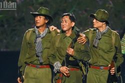 'Bức thư gửi những người đang sống' khiến khán giả rơi lệ trong chương trình Tổ quốc trong tim
