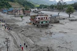 [Ảnh] Cảnh tan hoang tại Nepal sau trận lũ quét kinh hoàng