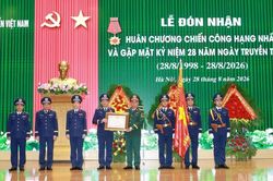Thượng tướng Nguyễn Quang Ngọc dự Lễ đón nhận Huân chương Chiến công hạng Nhất của Cảnh sát biển Việt Nam