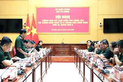 Đo&agrave;n c&ocirc;ng t&aacute;c Cục T&agrave;i ch&iacute;nh Bộ Quốc ph&ograve;ng l&agrave;m việc tại Qu&acirc;n khu 5