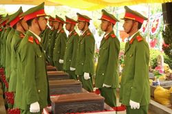 Quảng Trị: Trang nghi&ecirc;m lễ truy điệu v&agrave; an t&aacute;ng 13 liệt sĩ hy sinh tại C&acirc;u Nhi