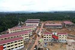 Xuyên đêm hoàn thiện trường nội trú liên cấp trước ngày khai giảng