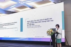 Cảnh báo các biến chứng nặng khi mắc cúm mùa ở người cao tuổi