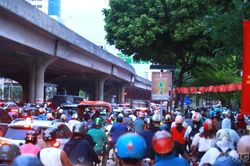 Hà Nội: Người dân ùn ùn về quê, đường hướng ra cửa ngõ Thủ đô ùn tắc kéo dài