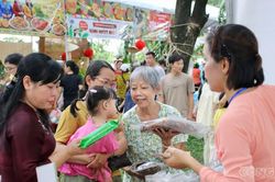 Hơn 70 gian hàng tái hiện 'Ký ức Chợ Quê' giữa lòng TPHCM